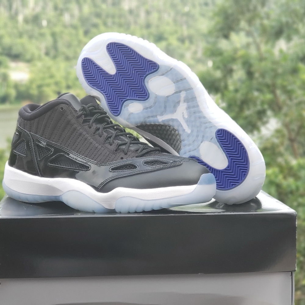 ❌️SOLD❌️JORDAN 11 RETRO LOW IE (SPACE JAM)